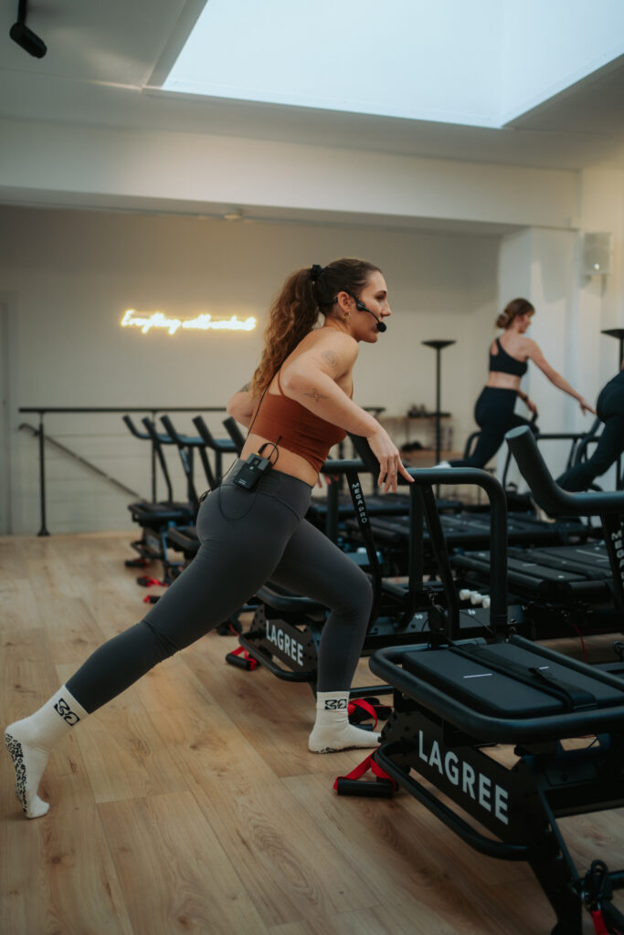 Lagree Trainer performs training on Mega Pro.